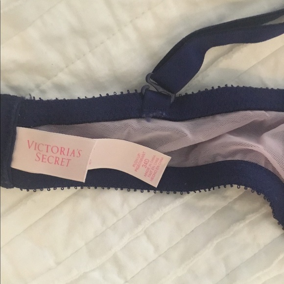 Victoria’s Secret Bra - Picture 3 of 3